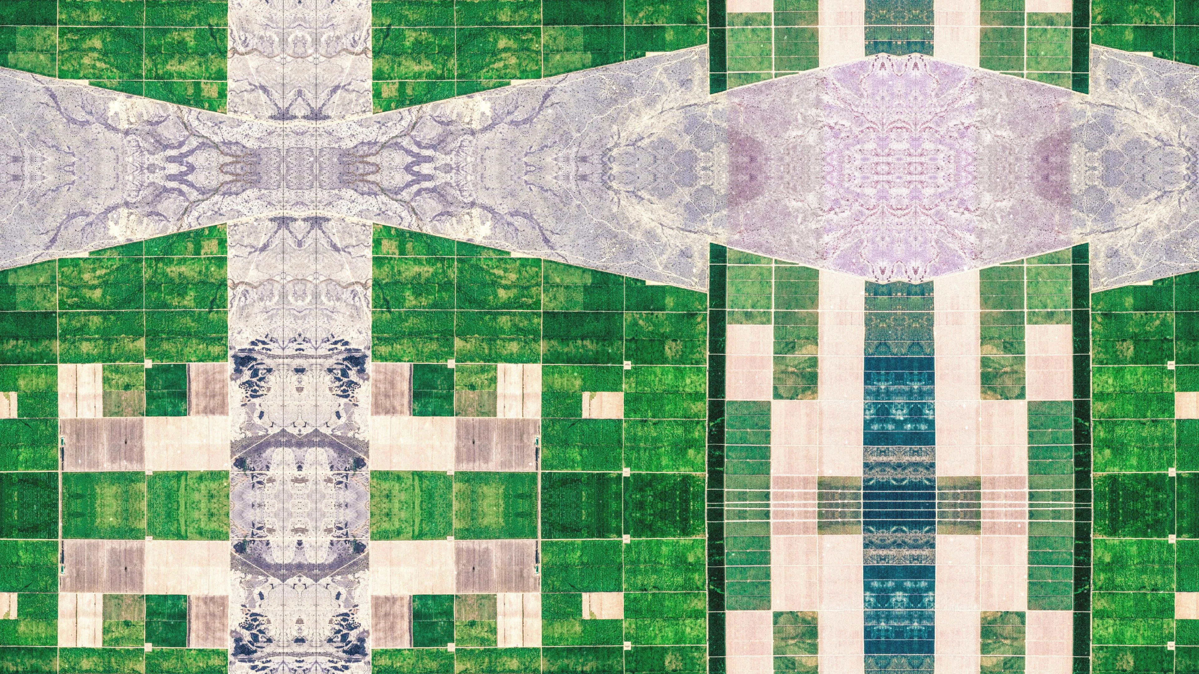 Symmetrical Fictions: On the Ir/Rationality of Symmetry, and the Aesthetics of Reclamation v1